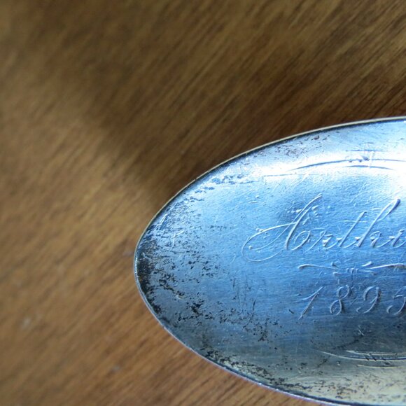 Chantelaine (1894) by Lunt Silver Teaspoon Sterling "Arthur 1895" In Bowl - Picture 5 of 9